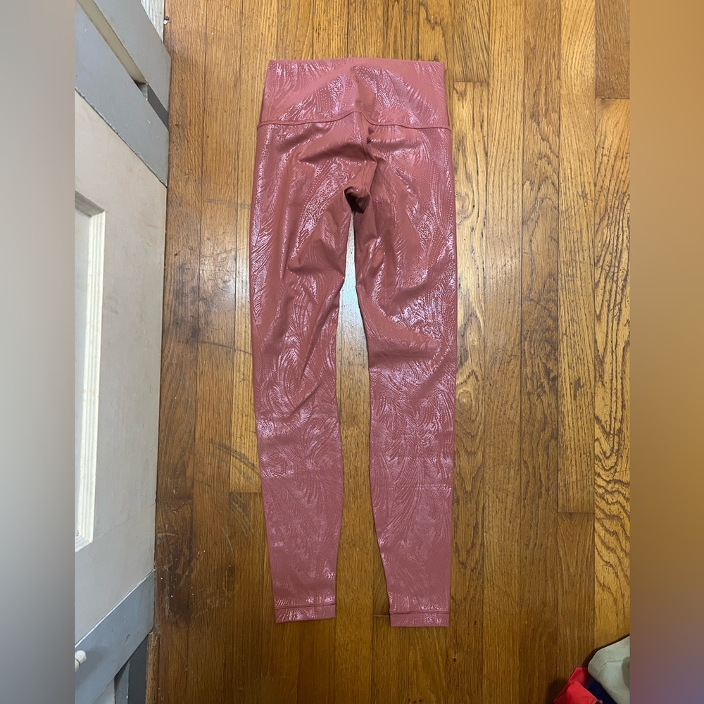 EUC Lululemon Wunder Under High Rise Tight 28” Shine - Picture 2 of 7